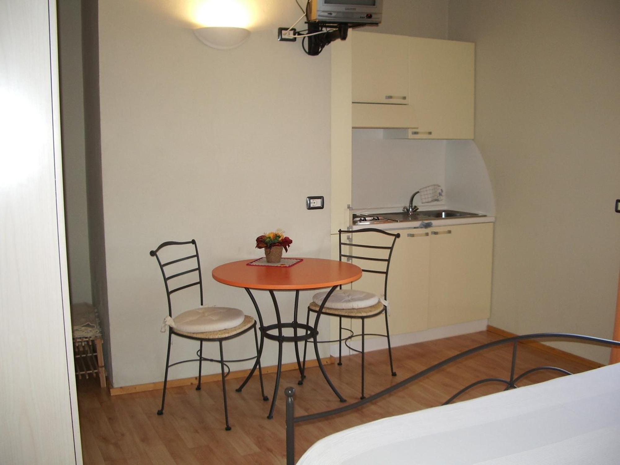 Agriturismo Fano'S Farm Suno Δωμάτιο φωτογραφία