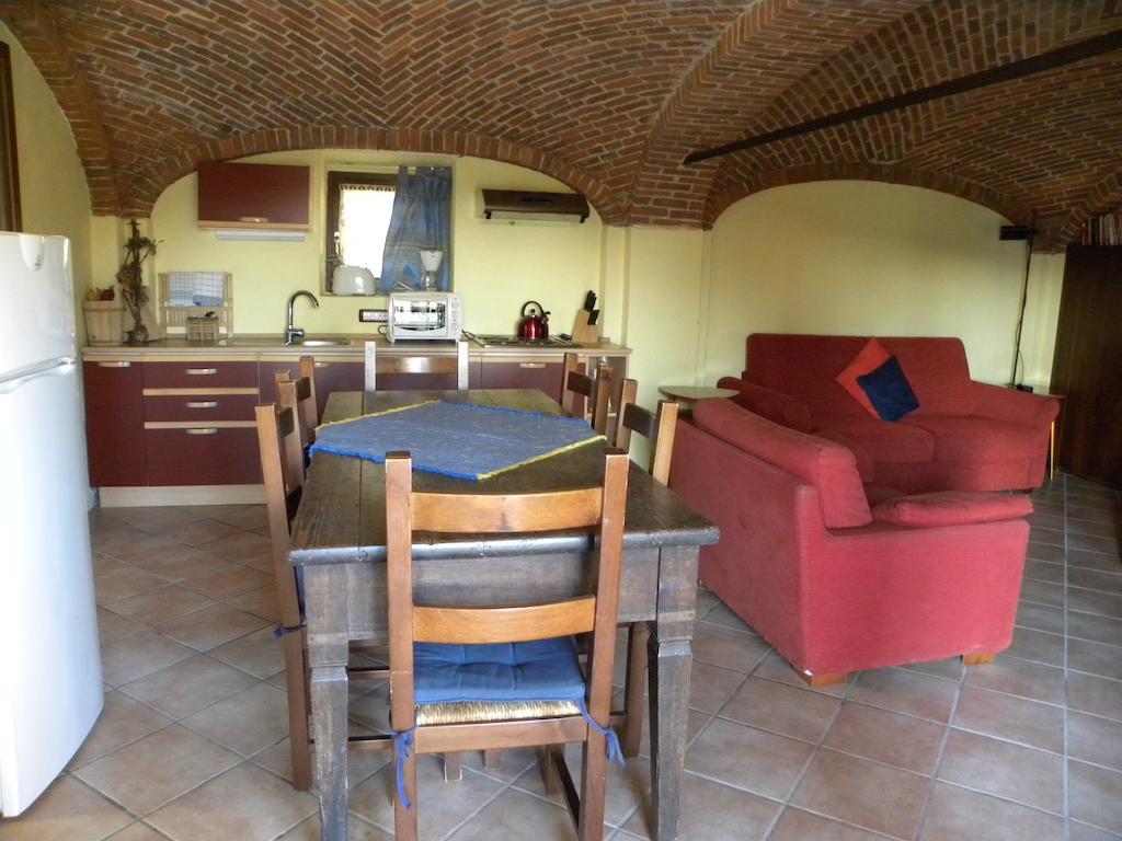 Agriturismo Fano'S Farm Suno Δωμάτιο φωτογραφία