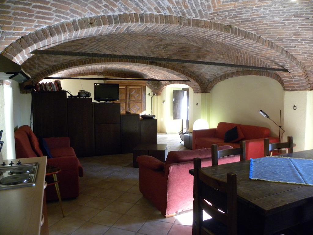 Agriturismo Fano'S Farm Suno Δωμάτιο φωτογραφία