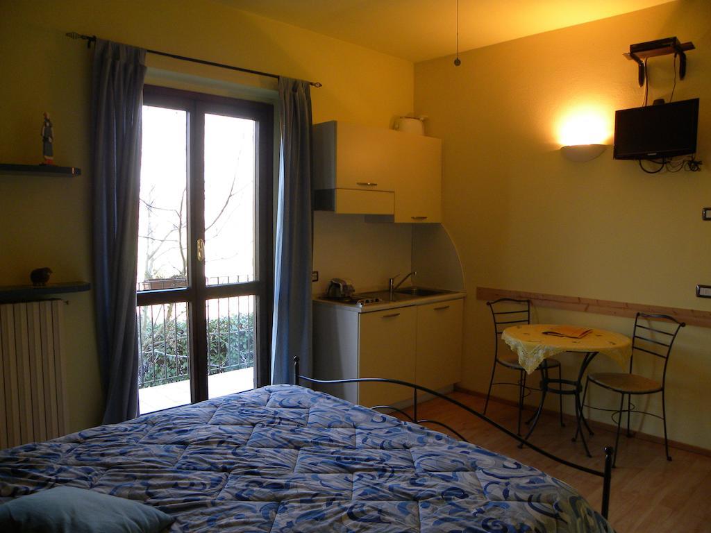 Agriturismo Fano'S Farm Suno Δωμάτιο φωτογραφία