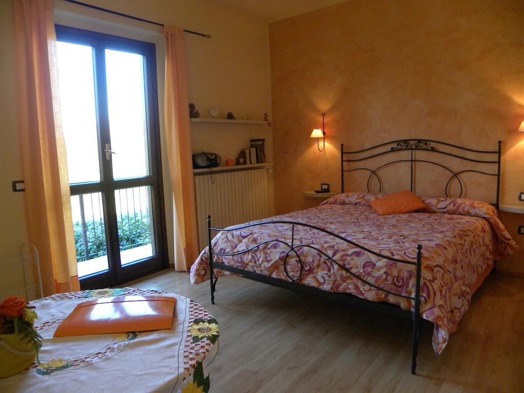 Agriturismo Fano'S Farm Suno Δωμάτιο φωτογραφία